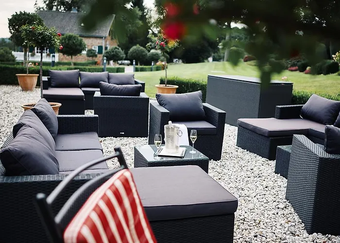 Hotel Logis Restaurant Du Moulin Ligneuville